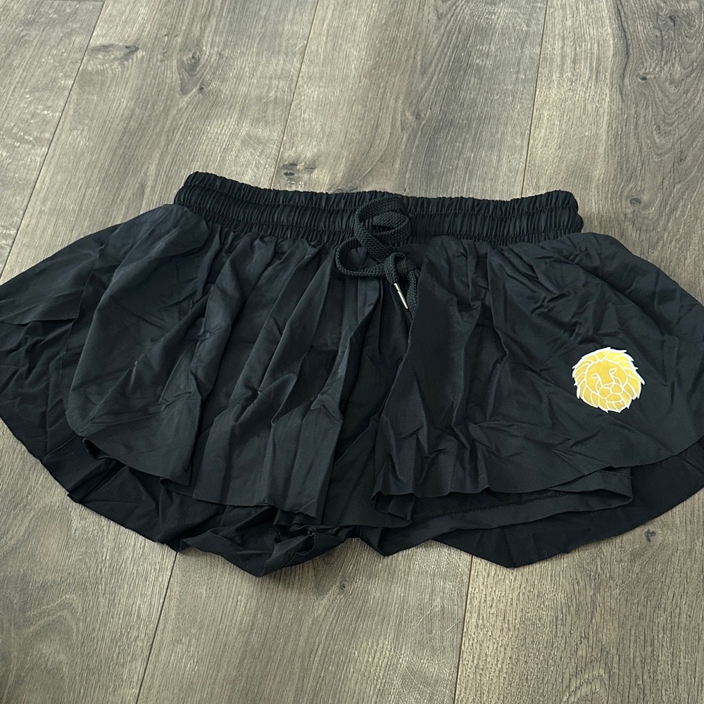 Top gun revelation flowy shorts